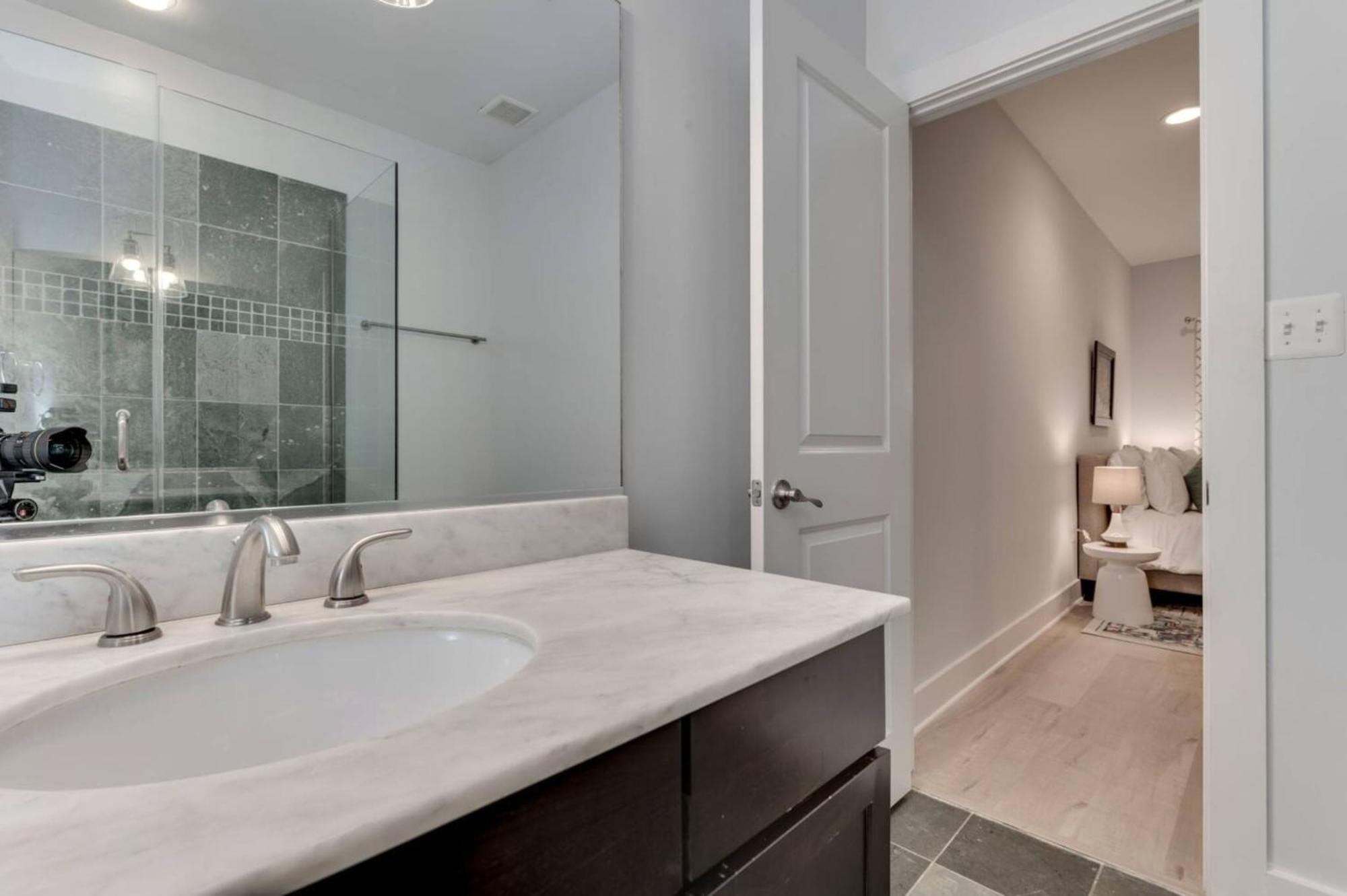 Luxe 2Bd2Ba Townhouse In Hip Area - Near Metro Leilighet Washington Eksteriør bilde